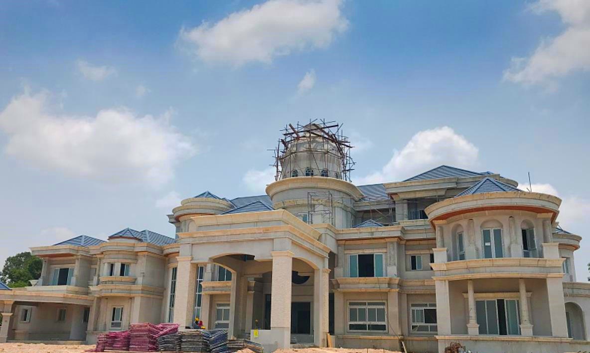 GRC装饰在建中